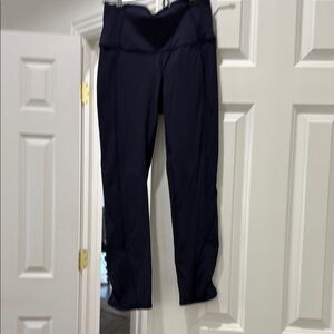 Lululemon Wunder Under Navy Blue Leggings, size 4